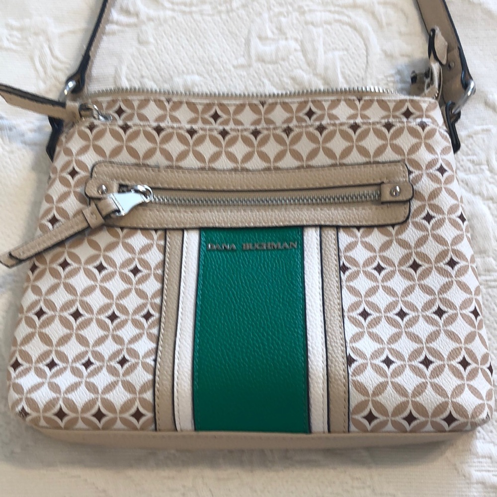 Dana Buchman Cream and Green Crossbody Bag with Chic Design